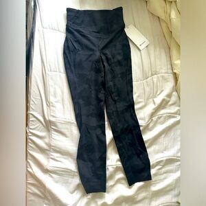 Lululemon base pace HR Crop leggings 23”